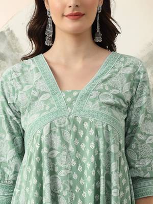green ethnic motifs cotton kurta dupatta set 4