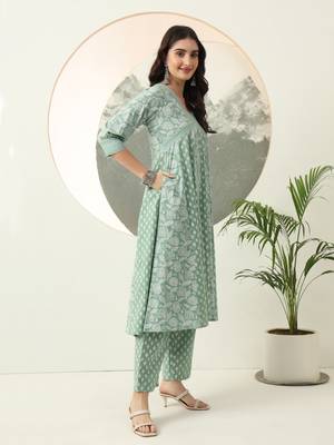 green ethnic motifs cotton kurta dupatta set 5