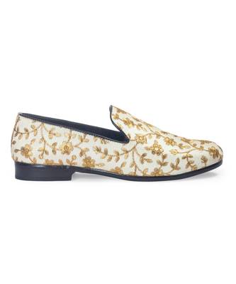 Beige embroidered ethnic swarnam slipons 2