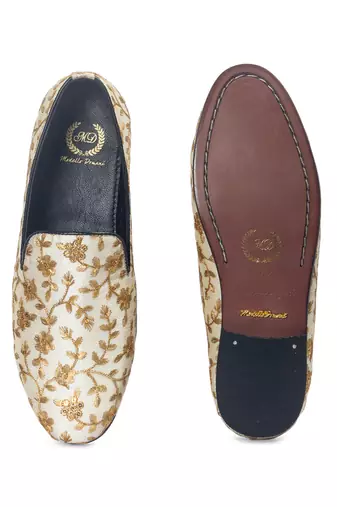 Beige embroidered ethnic swarnam slipons