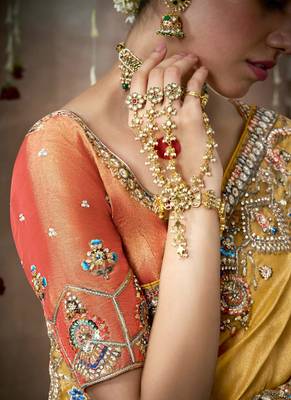 Mustrad Tissue Dola Silk Zari With Weaving Heavy Embroidery & Heavy Designer Contras Blouse 2