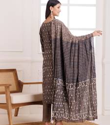Kashish butti dabu hand block cotton suit set