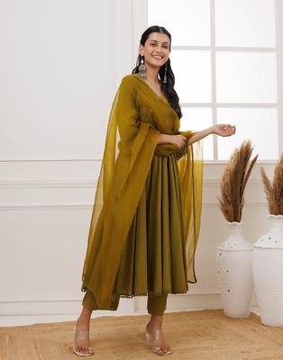 Green schiffli anarkali suit set 5
