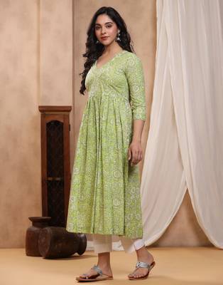 Green dabu hand block printed cotton gathered kurti 3