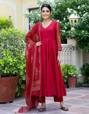 Cherry red gold handblock anarkali set (set of 3) 4