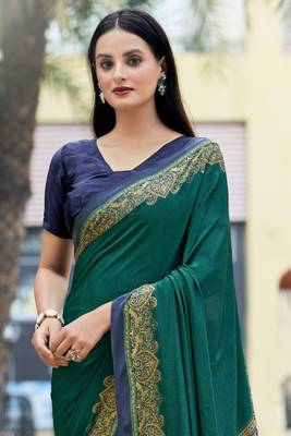 Green digital printed crepe silk paisley traditional saree with unstitched blouse 2