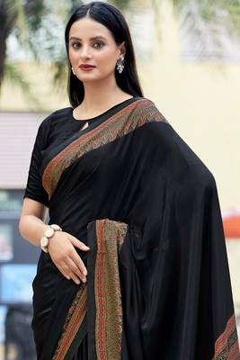 Black digital printed crepe silk paisley traditional saree with unstitched blouse 2