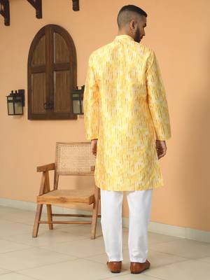 Silk blend tie-dye printed madarine collor yellow kurta 4