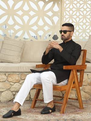 Black cotton chikankari embroidered straight kurta with pyjama 1
