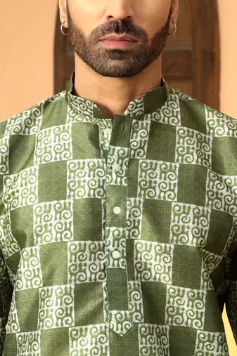 Batik printed silk blend mandarine collor green kurta with pyjama