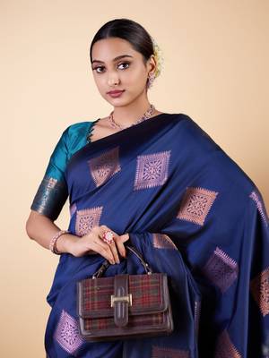 Elegant navy blue banarasi silk blend saree 4