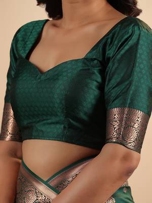 emerald green banarasi art silk saree with intricate zari weaving 5