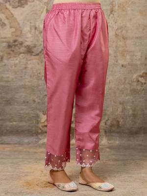 Women's embroidery silk blend straight kurta with pant & organza dupatta set 4