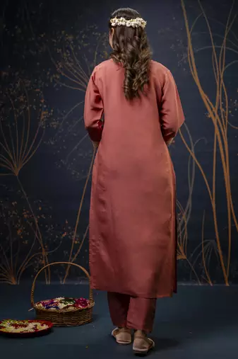 Women's embroidery silk blend straight kurta with pant & chanderi dupatta set