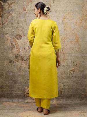 Women's embroidery silk blend straight kurta with pant & chanderi dupatta set 3