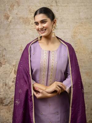 Women's embroidery silk blend straight kurta with pant & chanderi dupatta set 2