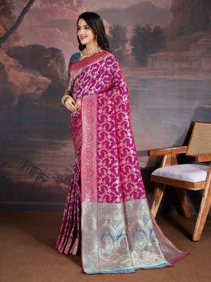 banarasi silk blend saree with intricate jaal pattern 2