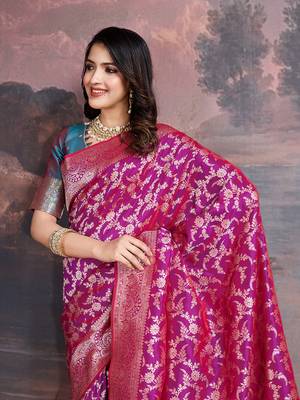 banarasi silk blend saree with intricate jaal pattern 4