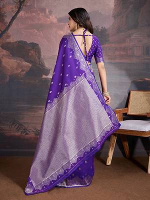 Royal purple banarasi silk blend saree with elegant paisley weave 5