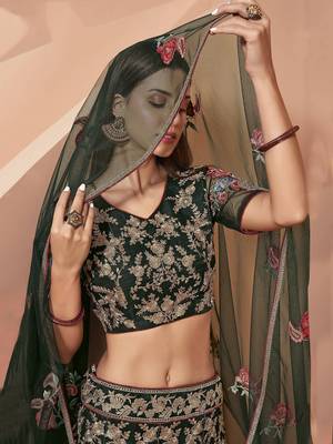 green floral zari embroidered net lehenga set choli with dupatta 3