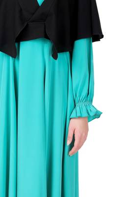 Frilled Removable Jacket With Flared Abaya 5