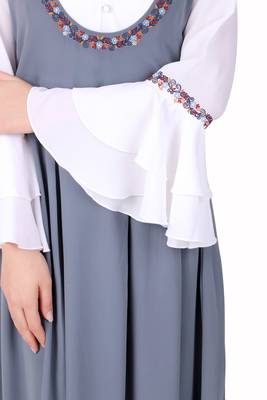 Dual color dungaree look embroidered abaya 4
