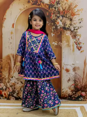 Buti-Jaal Kurti Sharara Set 1