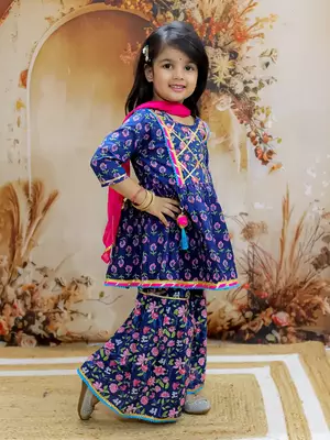 Buti-Jaal Kurti Sharara Set 3
