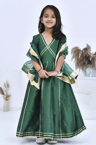 Green embroidered taffeta girls kurti set