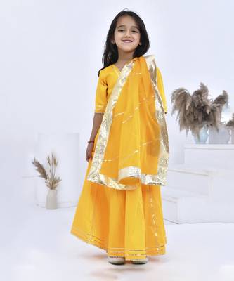 Yellow embroidered cotton silk girls kurti set 3