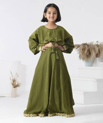 Green plain crepe girls skirts 1