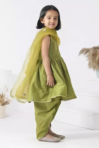 Green embroidered taffeta girls kurti set