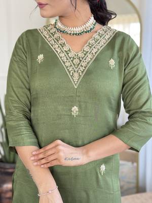 Women Embroidered Viscose Kurta Pant and Dupatta set 4