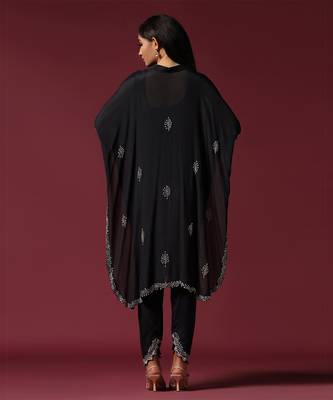 Black hand embroidered open seam kurta set 3