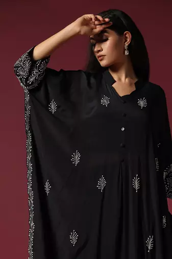 Black hand embroidered open seam kurta set