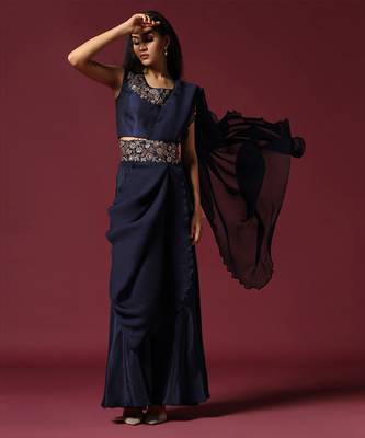 Navy blue pre drape saree with belt 4