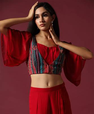Red gharara set with flared top 4
