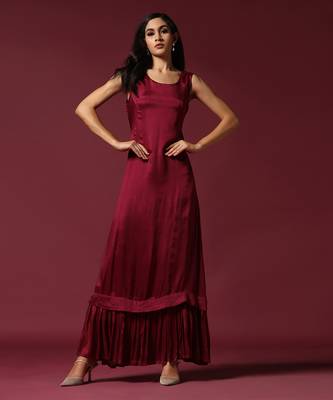 Maroon and grey draped cape set with belt 2