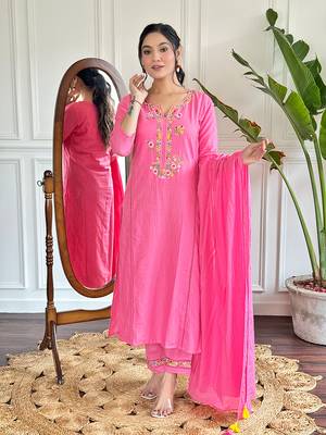 Pink Thread Work Viscose Straight Kurta Pant and Dupatta Set 5