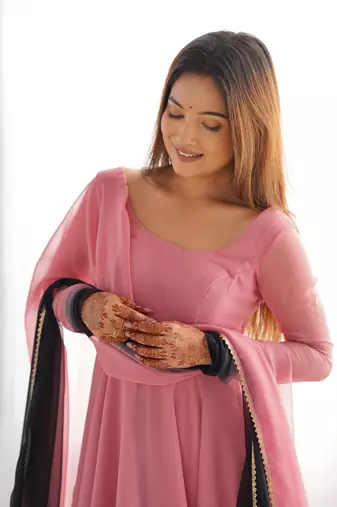 Glamorous Ombre Anarkali Set Twirl In Style!