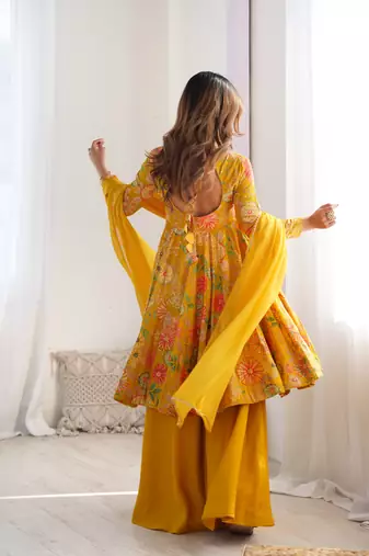 Festive Bloom Kediyakurta Palazzo Set - Effortless Elegance! 