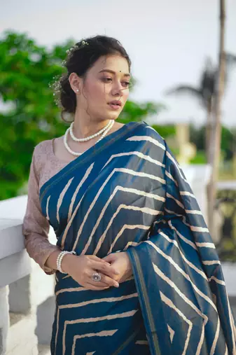 Women's blue tussar silk leheriya print with zari border saree with blouse