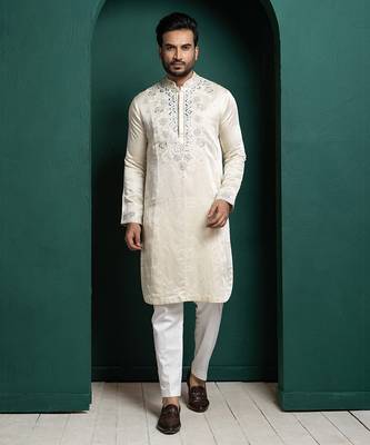 Ivory grace embroidered kurta set 1