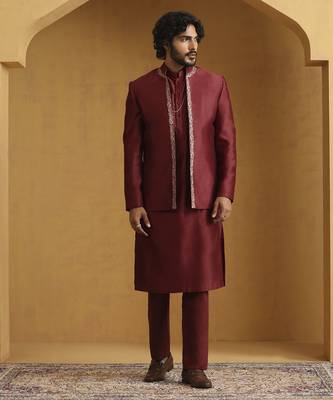 Maroon chanderi kurta set with chanderi silk bandhgala nehru jacket set 1