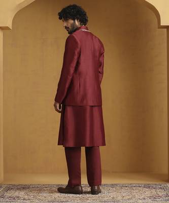 Maroon chanderi kurta set with chanderi silk bandhgala nehru jacket set 4