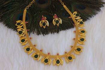 Kerala style palakka choker necklace set 1