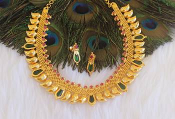 Nagapadam kerala style palakka choker necklace set 4