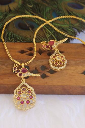 Matte finish peacock necklace set