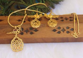 Matte finish peacock necklace set 5