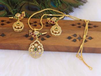 Matte finish peacock necklace set 1